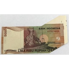 INDONESIA 2001 . FIVE THOUSAND 5,000  RUPIAH BANKNOTE . ERROR . WRONG FOLD